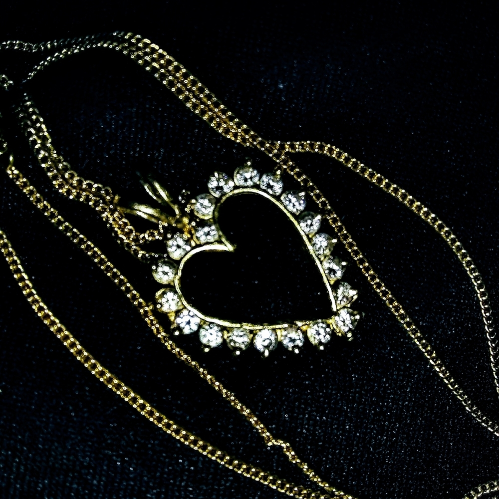 Jewelry - Picture 6 of 8